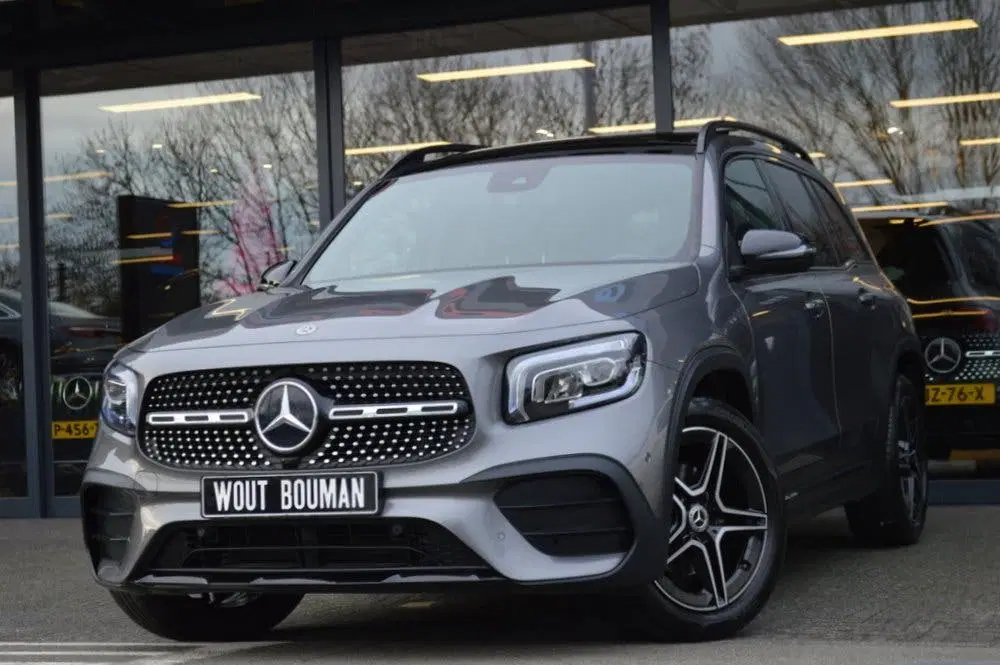 Mercedes-Benz GLB 200 AMG Led Panorama Widescreen Sfeer Came uit 2022