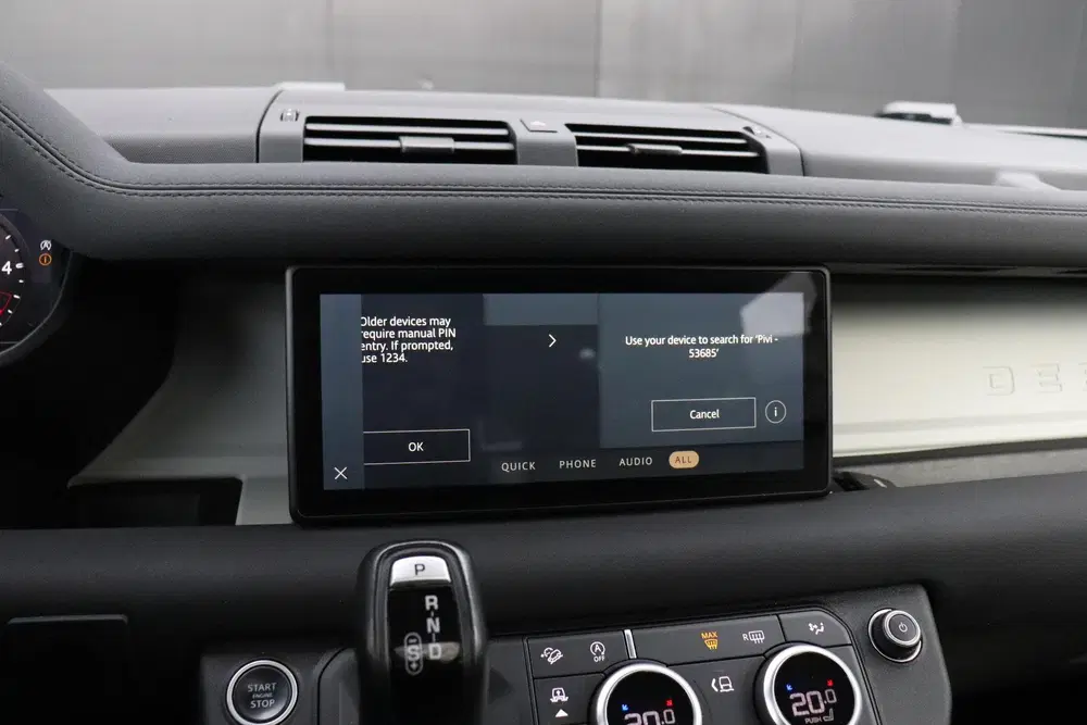 Land Rover Defender 3.0 D250 110 First Edition uit 2021, foto 10