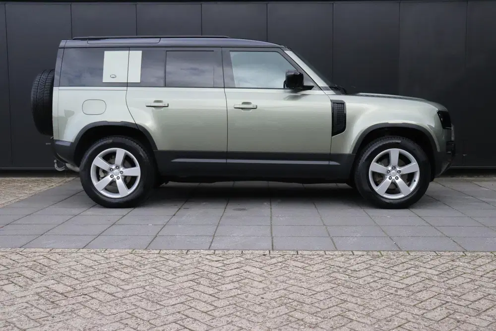 Land Rover Defender 3.0 D250 110 First Edition uit 2021, foto 4