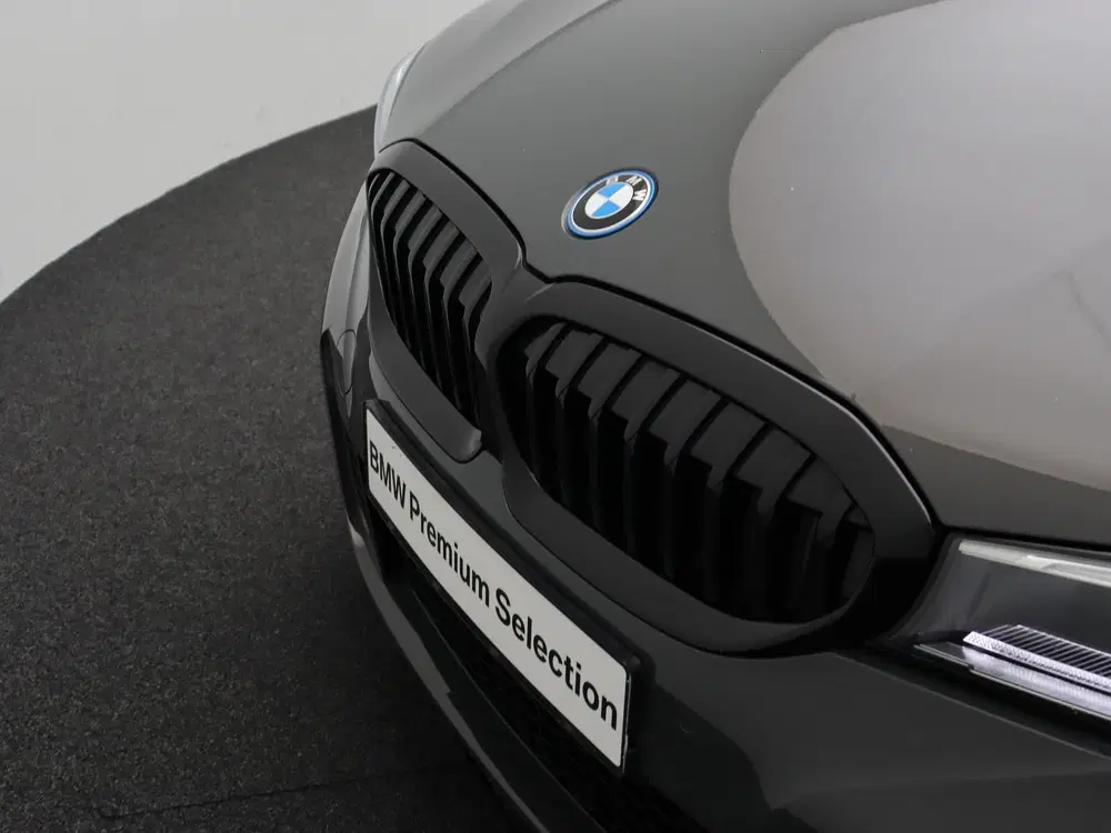 BMW 3-serie Touring 320e High Executive uit 2022, foto 7