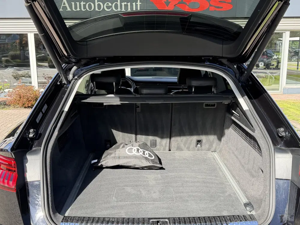 Audi Q8 55 TFSI e quattro Pro Line uit 2021, foto 13