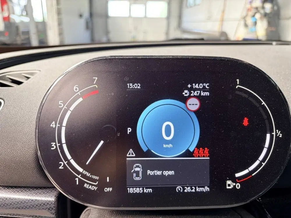 Mini Clubman 1.5 Cooper Knightsbridge Navi Camera Carpl uit 2022, foto 2