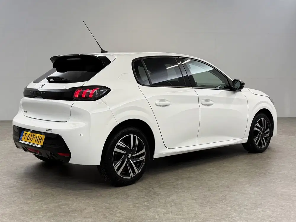 Peugeot 208 1.2 PureTech Allure Pack uit 2023, foto 12
