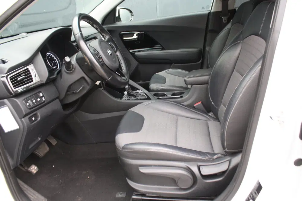 Kia Niro 1.6 GDi Hybrid DynamicLine uit 2019, foto 4