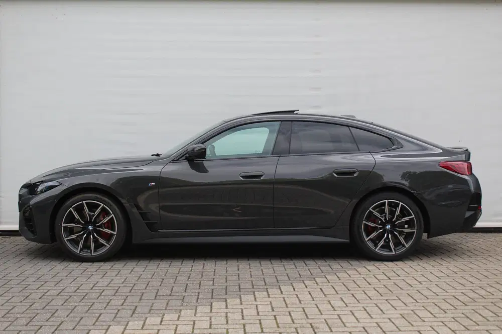 BMW 4-serie Coupé 420i M Sport Automaat uit 2026, foto 2