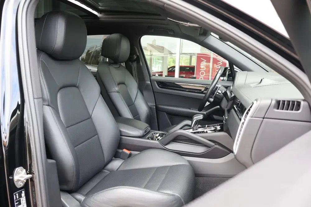 Porsche Cayenne 3.0 E-Hybrid 462pk Platinum Edition uit 2021, foto 4