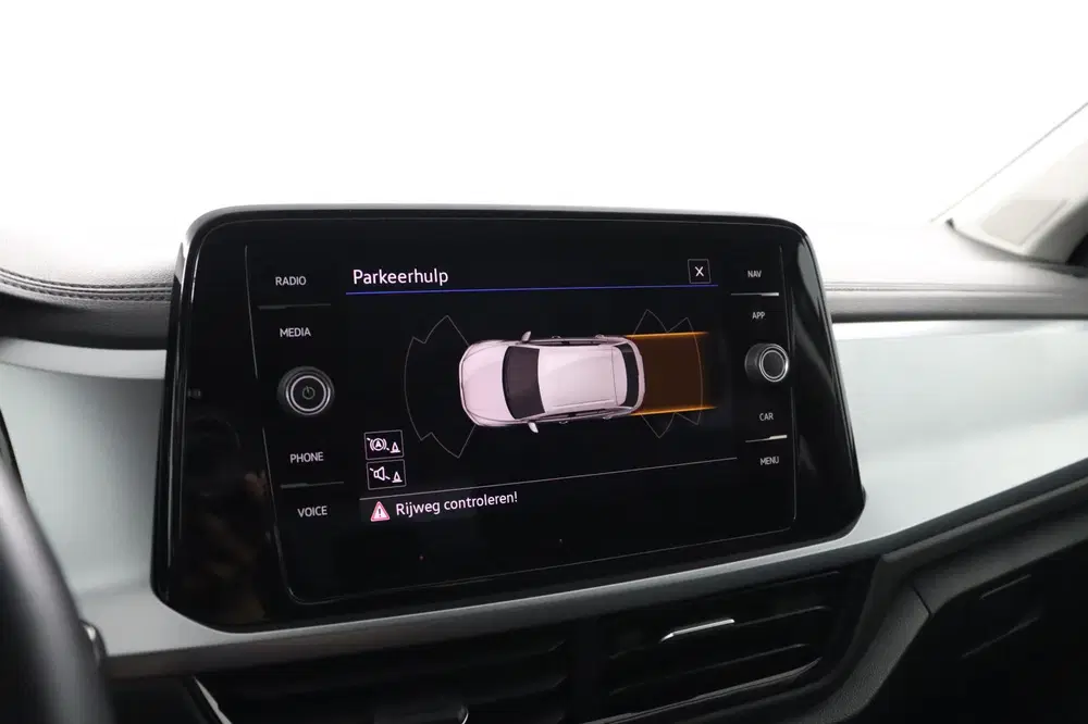 Volkswagen T-Roc 1.0 TSI Life uit 2022, foto 5