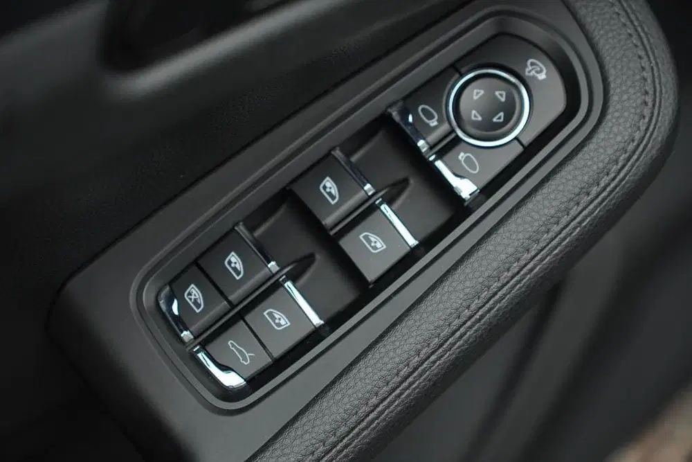 Porsche Macan 2.0 uit 2020, foto 15
