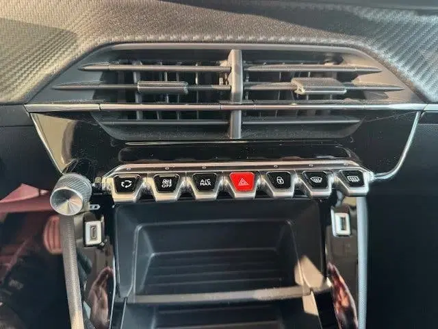 Peugeot 2008 1.2 PT ACTIVE 1e EIG. + APPLE CARPLAY uit 2021, foto 10