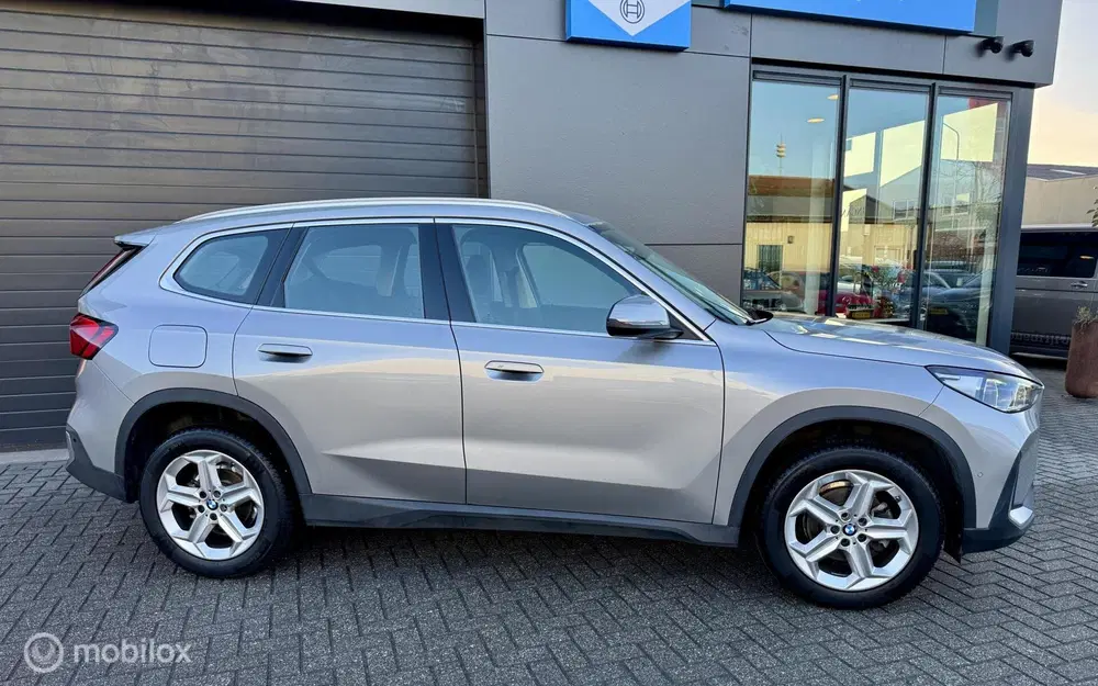BMW X1 sDrive18i Premium Pack uit 2023, foto 3