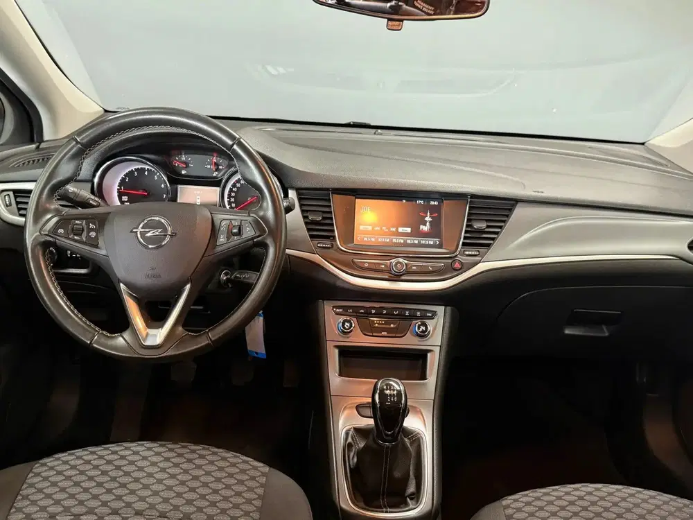Opel Astra 1.2 Business Elegance uit 2021, foto 13