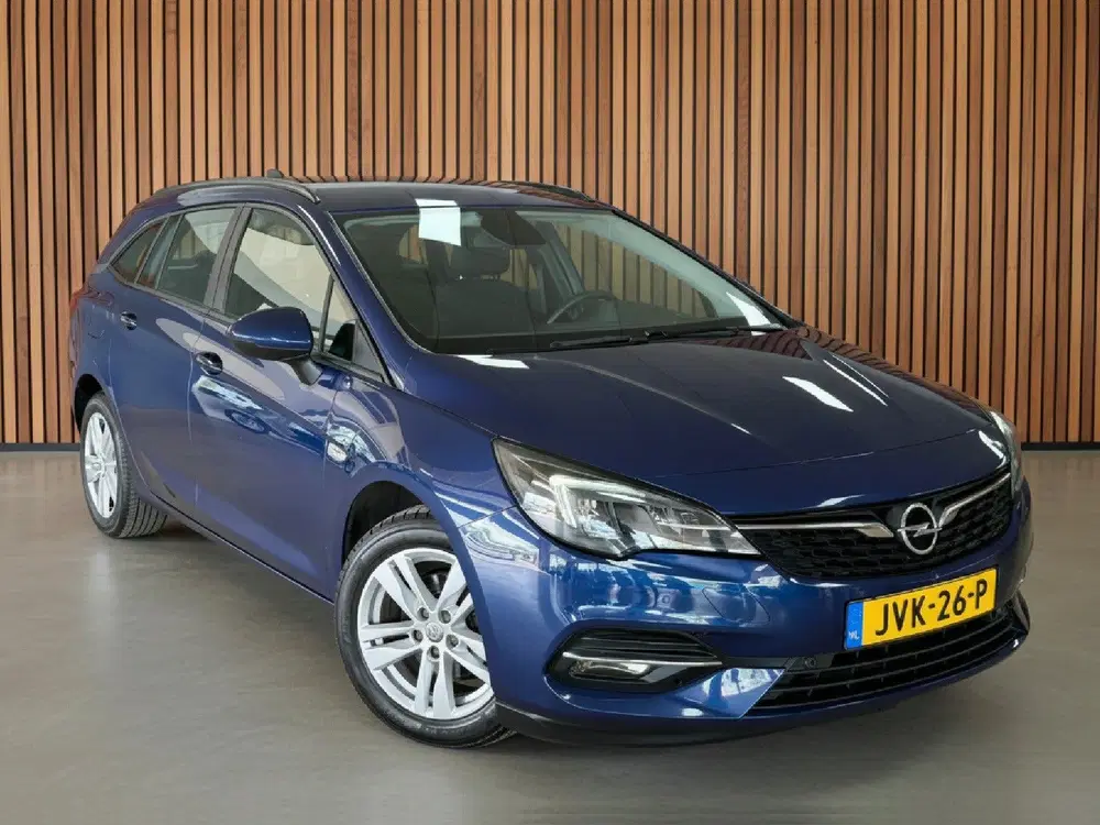 Opel Astra 1.2 Business Elegance uit 2021, foto 2