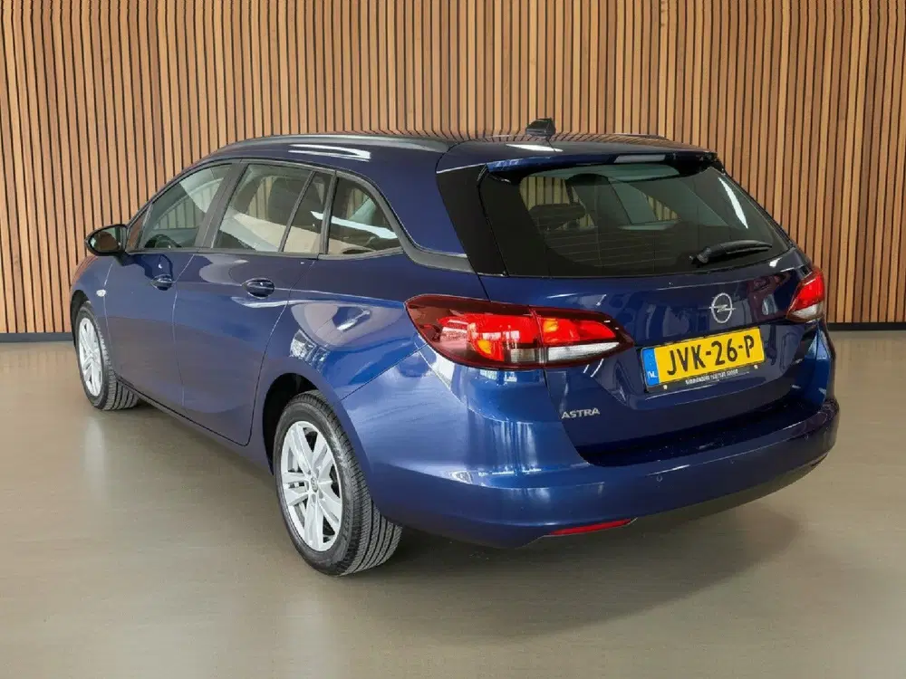 Opel Astra 1.2 Business Elegance uit 2021, foto 3