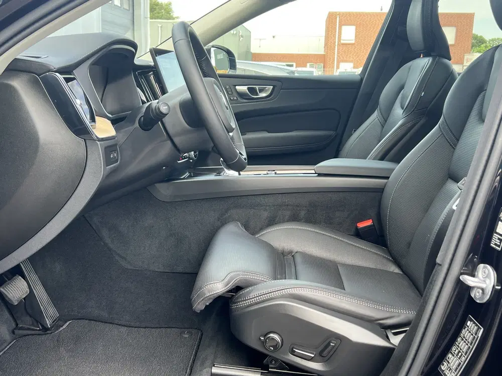 Volvo XC60 2.0 T8 455 pk Plug-In Hybrid AWD Ultra Bri uit 2025, foto 6