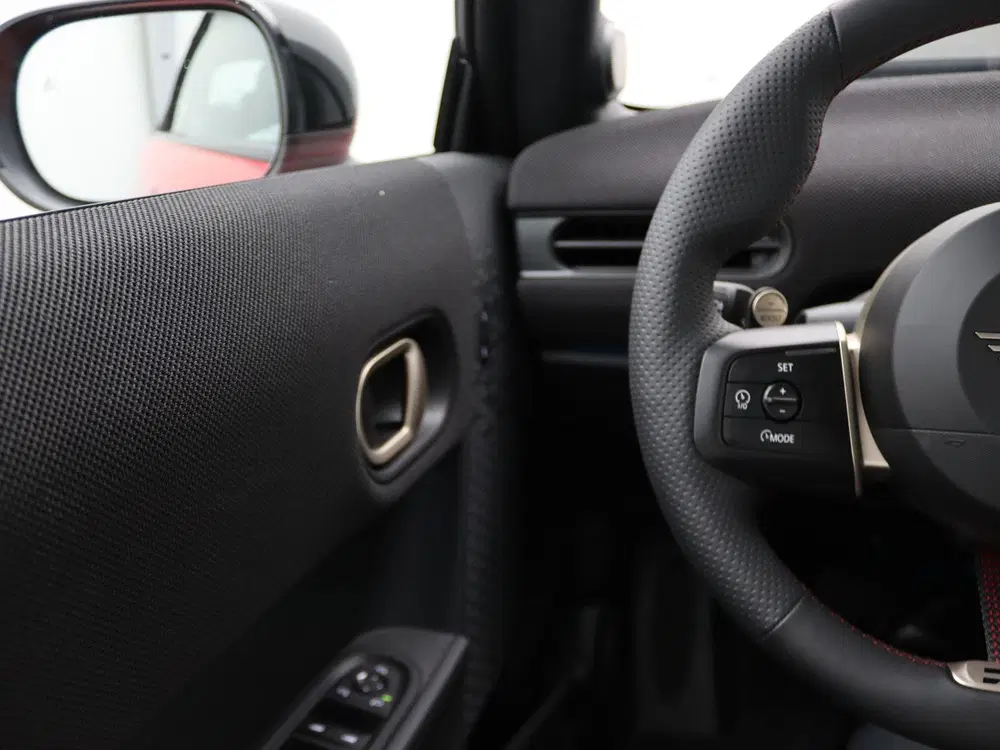 Mini Cabrio Cooper Cabrio C John Cooper Works Trim + P uit 2026, foto 15