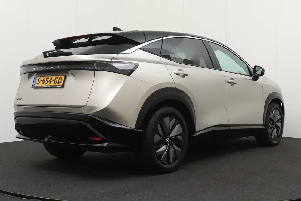 Nissan Ariya Evolve 66 kWh (98%SOH) Warmtepomp Half-Led uit 2023, foto 3