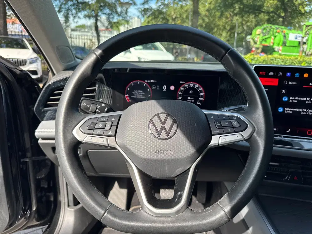 Volkswagen Passat 1.5 eTSI Business uit 2024, foto 3