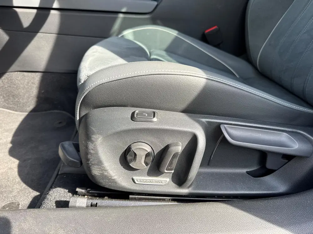 Volkswagen Passat 1.5 eTSI Business uit 2024, foto 4