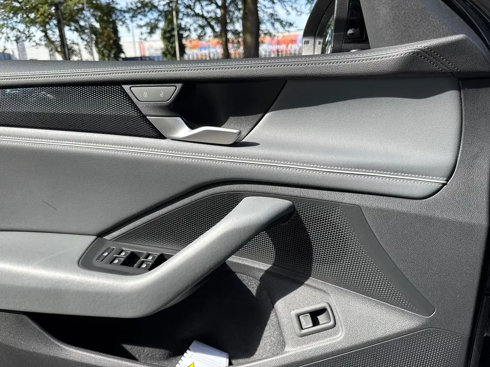 Volkswagen Passat 1.5 eTSI Business uit 2024, foto 8