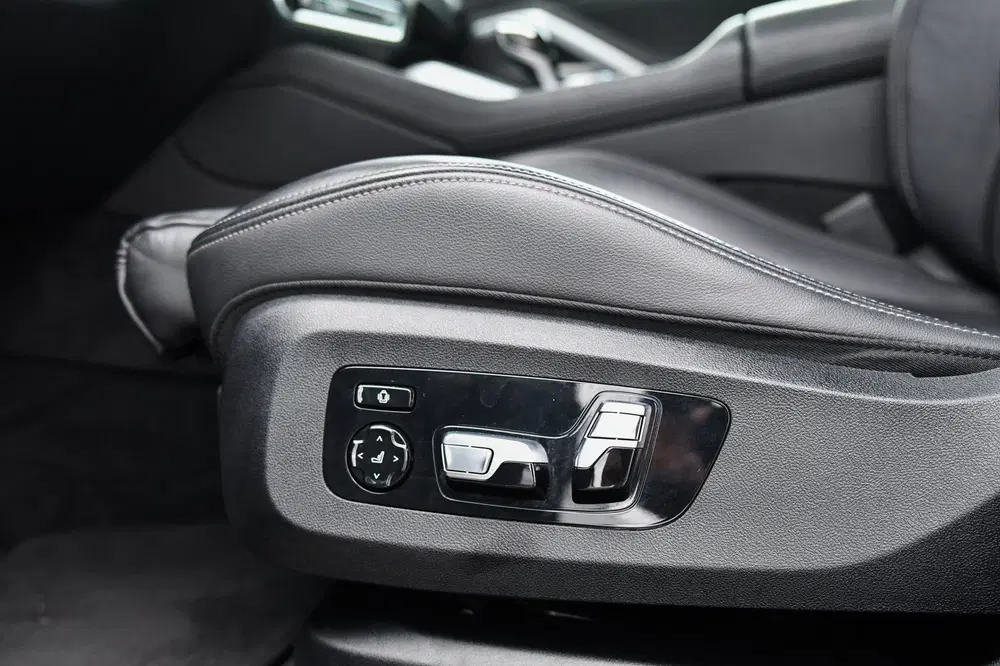 BMW X6 XDrive30d M-Sport uit 2022, foto 13