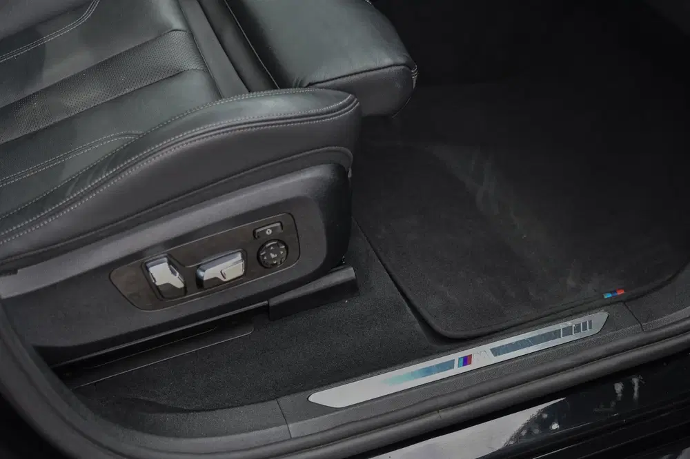BMW X6 XDrive30d M-Sport uit 2022, foto 14