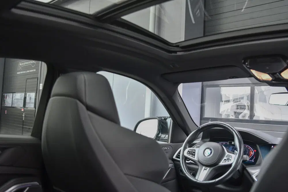 BMW X6 XDrive30d M-Sport uit 2022, foto 15