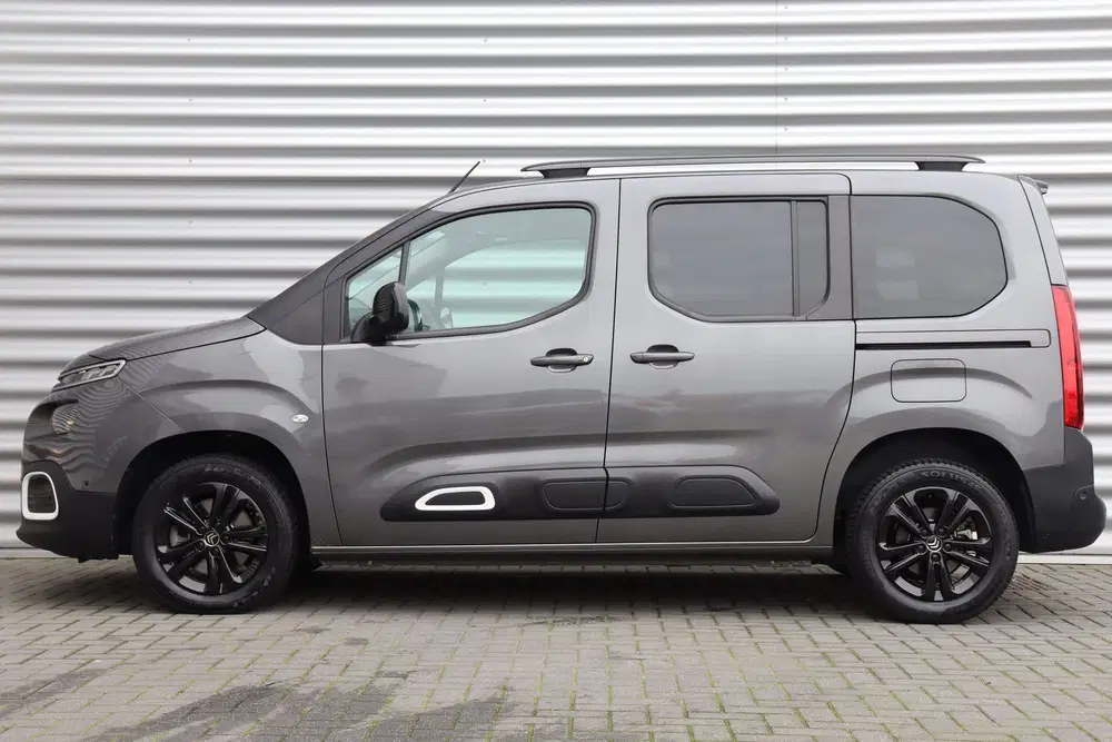Citroën Berlingo Citroen Berlingo 1.2 PURETECH 130PK SHINE uit 2023, foto 2