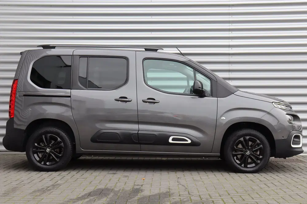 Citroën Berlingo Citroen Berlingo 1.2 PURETECH 130PK SHINE uit 2023, foto 3