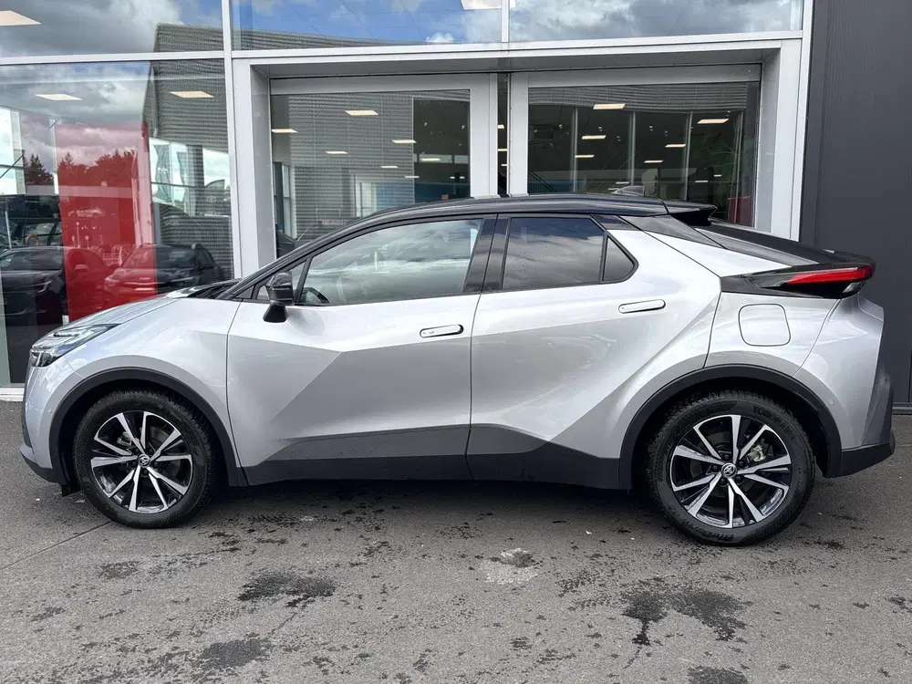 Toyota C-HR 1.8 Hybrid 140 First Edition uit 2024, foto 4