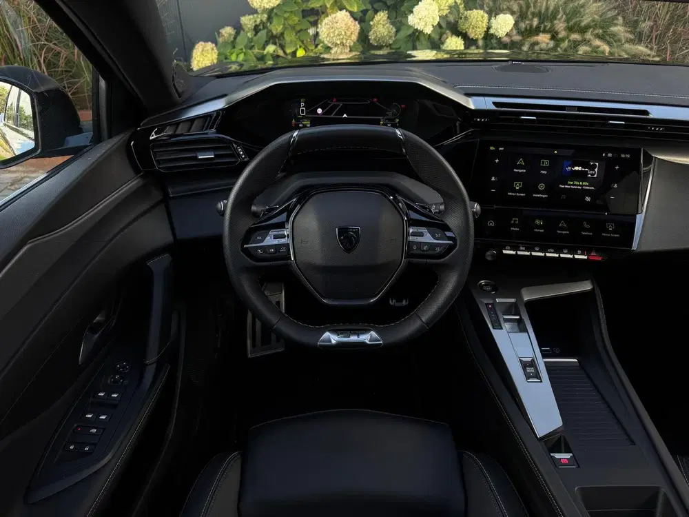 Peugeot 408 1.2 Hybrid GT uit 2024, foto 13