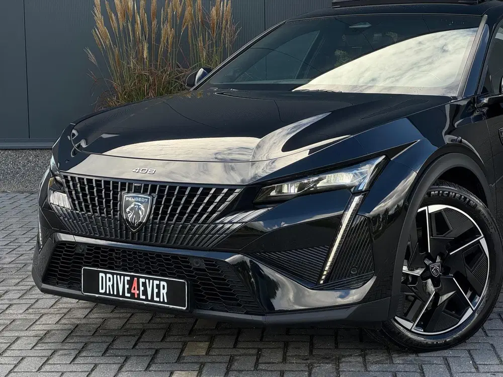 Peugeot 408 1.2 Hybrid GT uit 2024, foto 5