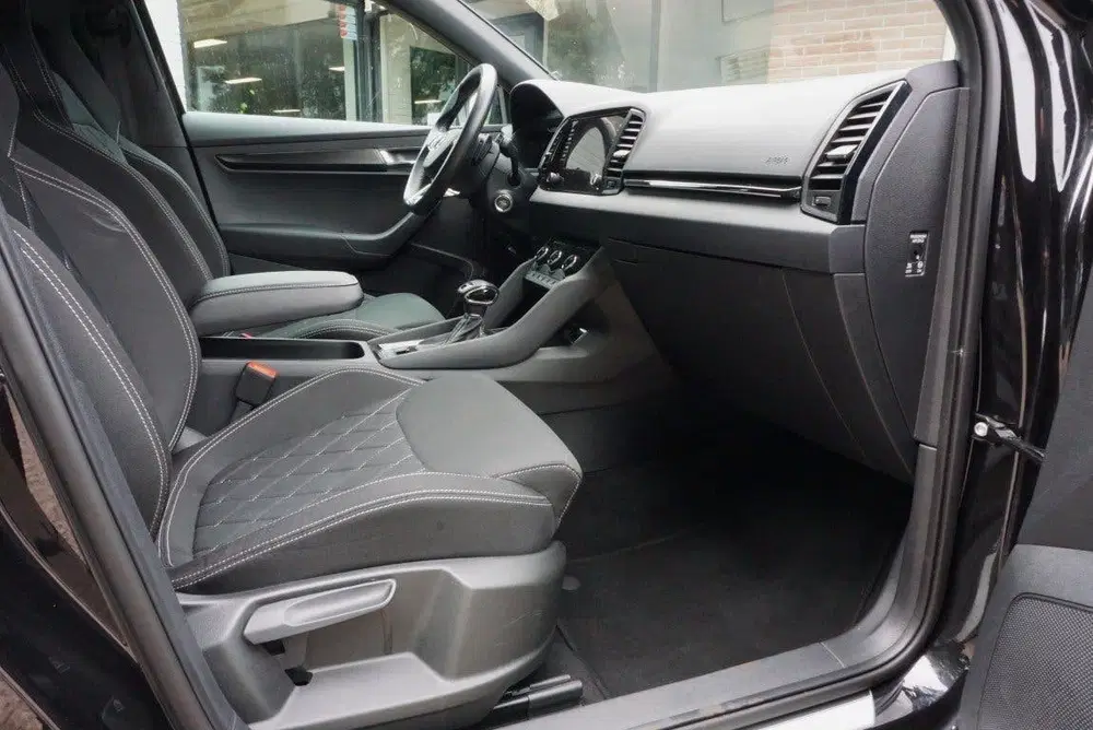 Skoda Karoq 1.5 TSI ACT Sportline Business Camera uit 2022, foto 9