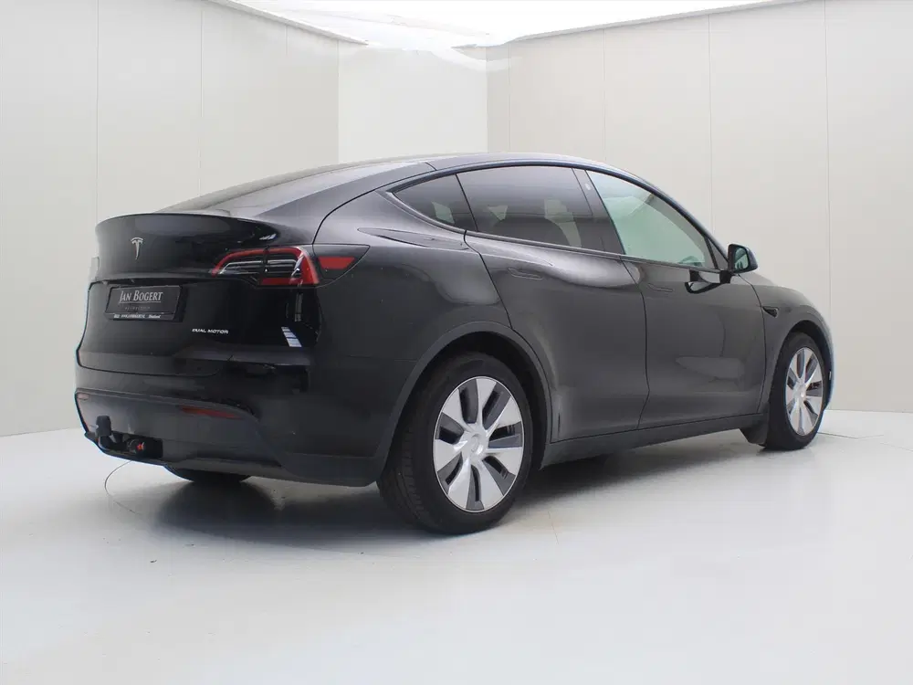 Tesla Model Y Long Range AWD 75kWh 351pk 93.2% SoH [ TRE uit 2023, foto 2