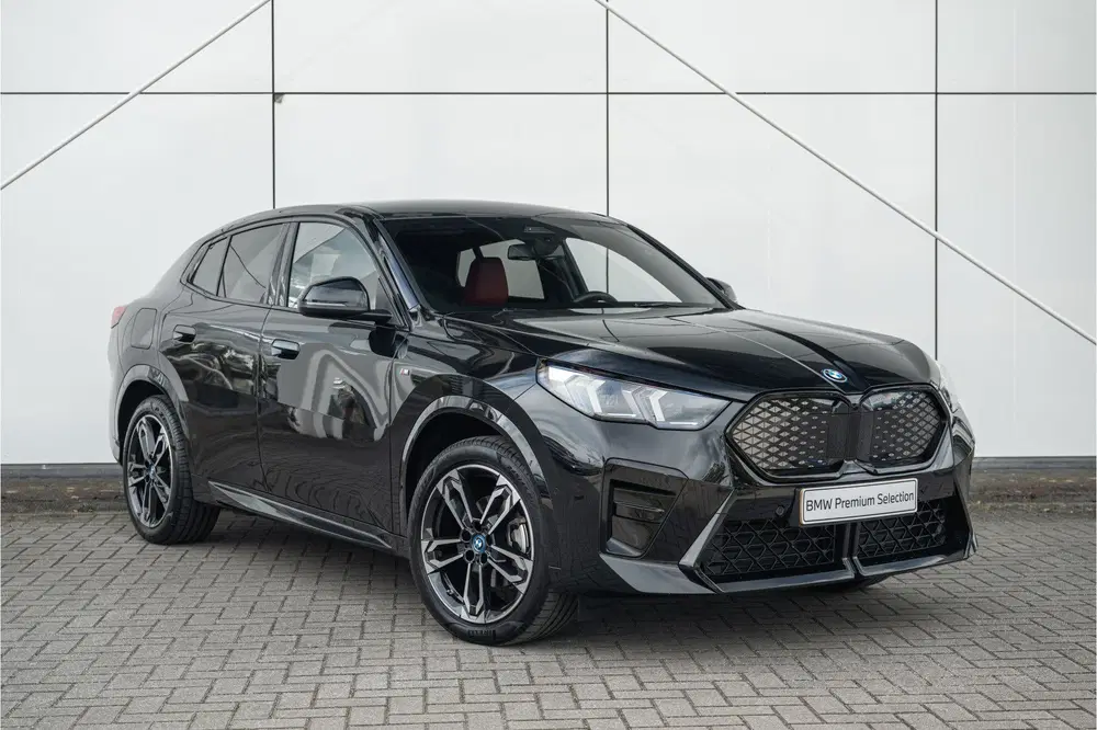 BMW iX2 eDrive20 M Sport uit 2025, foto 12