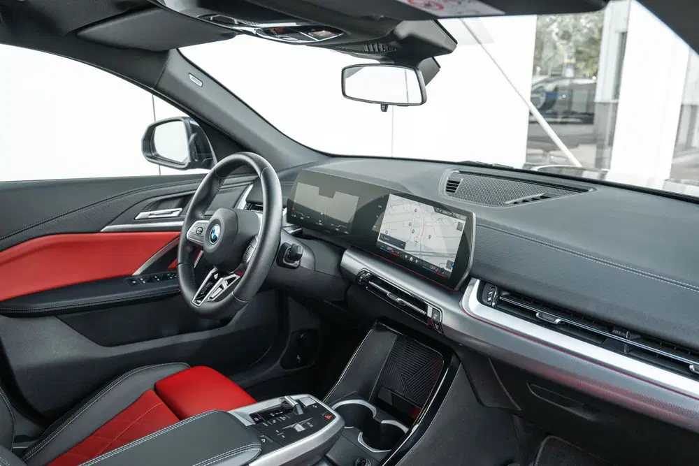 BMW iX2 eDrive20 M Sport uit 2025, foto 14
