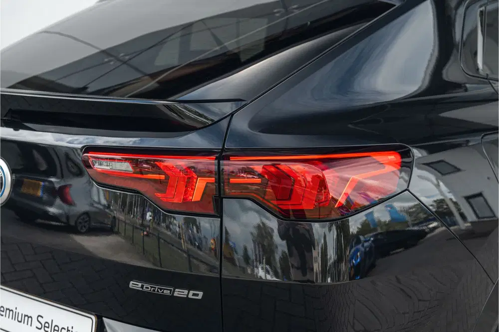 BMW iX2 eDrive20 M Sport uit 2025, foto 15