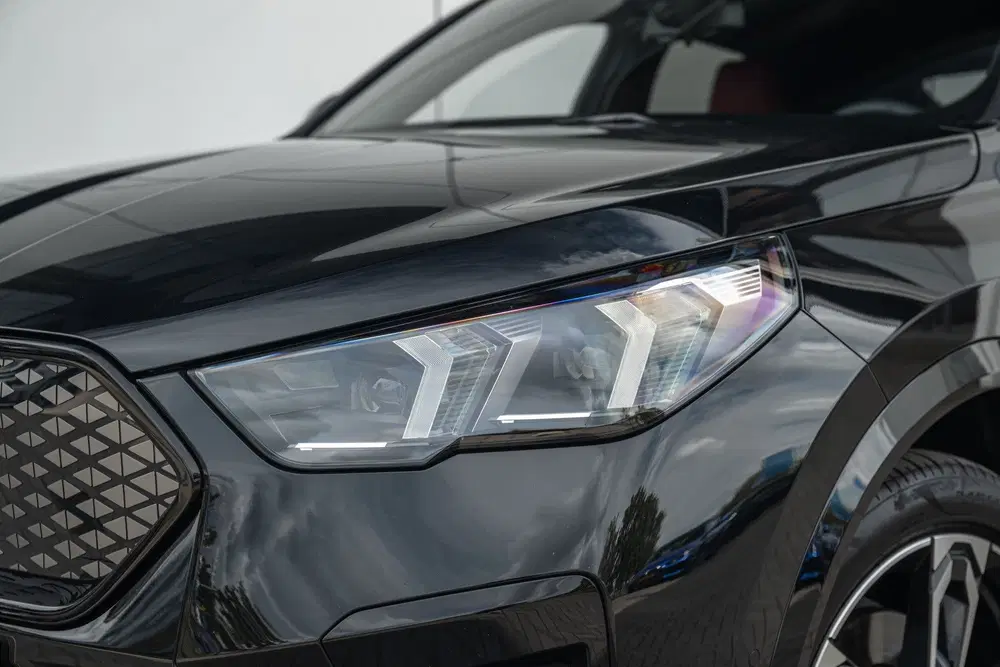 BMW iX2 eDrive20 M Sport uit 2025, foto 8