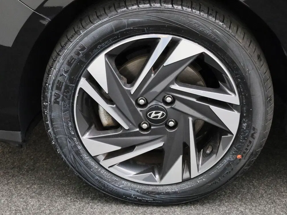 Hyundai i20 1.0 T-GDI Comfort Automaat uit 2023, foto 13