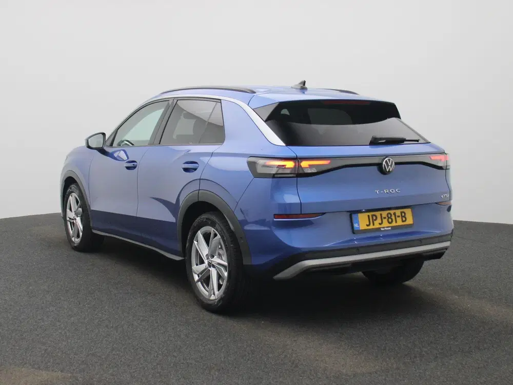 Volkswagen T-Roc 1.5 eTsi Life First Edition 116 PK uit 2026, foto 2