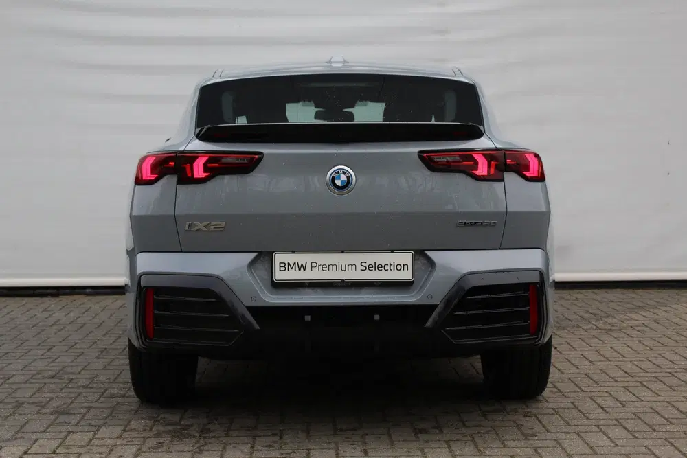 BMW iX2 eDrive20 M Sport uit 2025, foto 6
