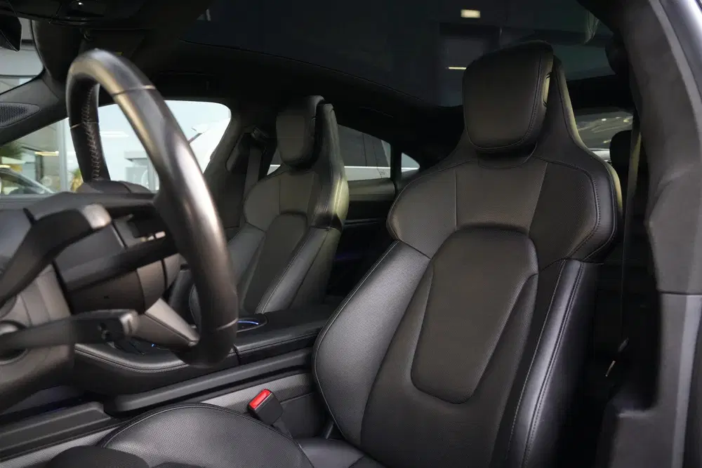 Porsche Taycan Turbo S uit 2020, foto 4