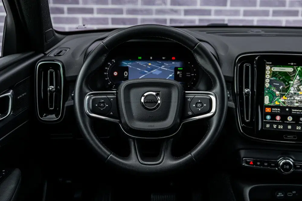 Volvo EX40 Single Motor Extended Range Plus 82 kWh uit 2025, foto 3