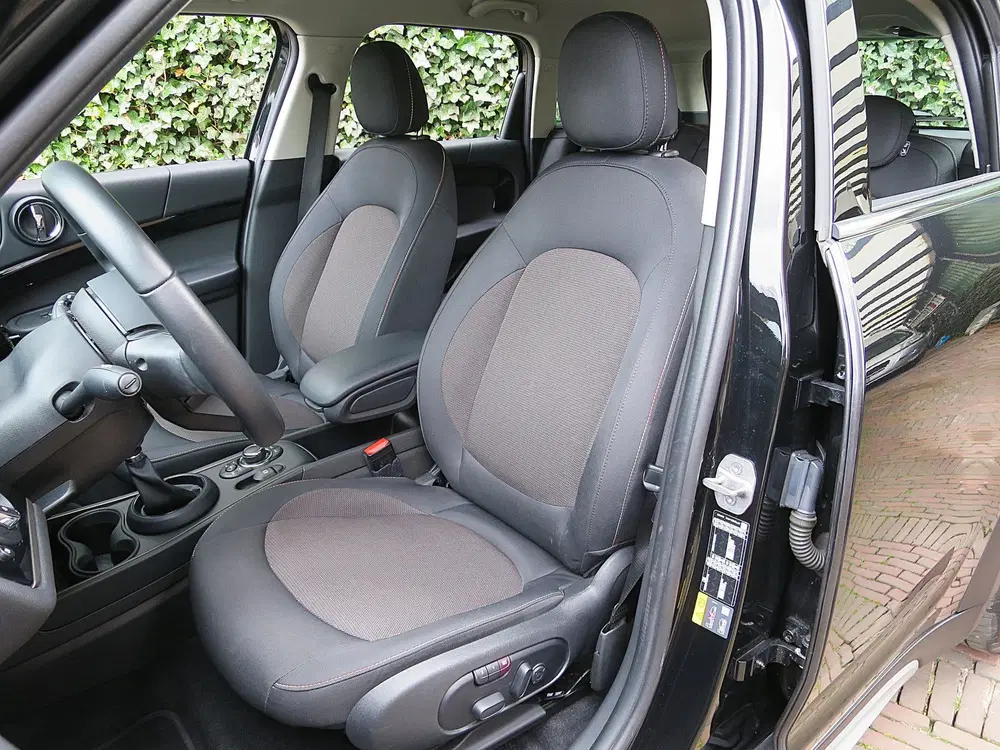 Mini Countryman 1.5 Cooper SE ALL4 Essential LCI met Adap. uit 2023, foto 3