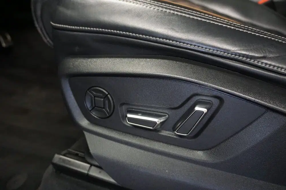 Audi Q8 4.0 TFSI SQ8 Quattro Pano uit 2021, foto 15