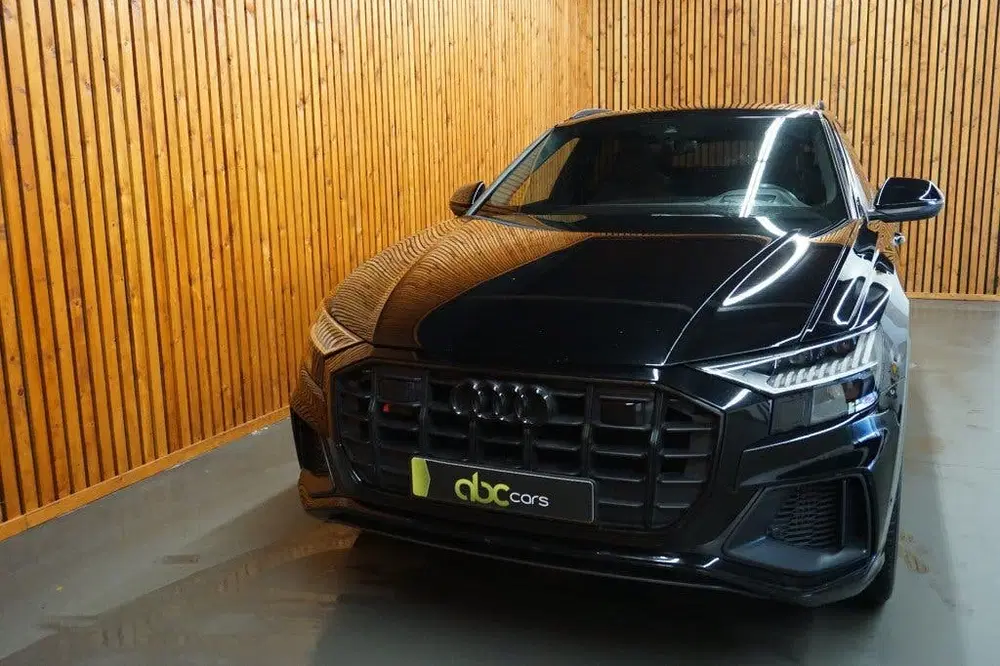 Audi Q8 4.0 TFSI SQ8 Quattro Pano uit 2021, foto 2