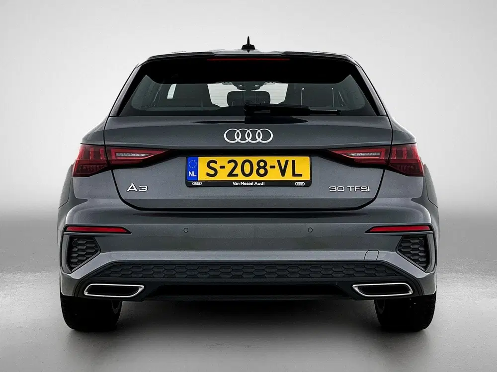 Audi A3 30 TFSI S edition 110 PK uit 2023, foto 3
