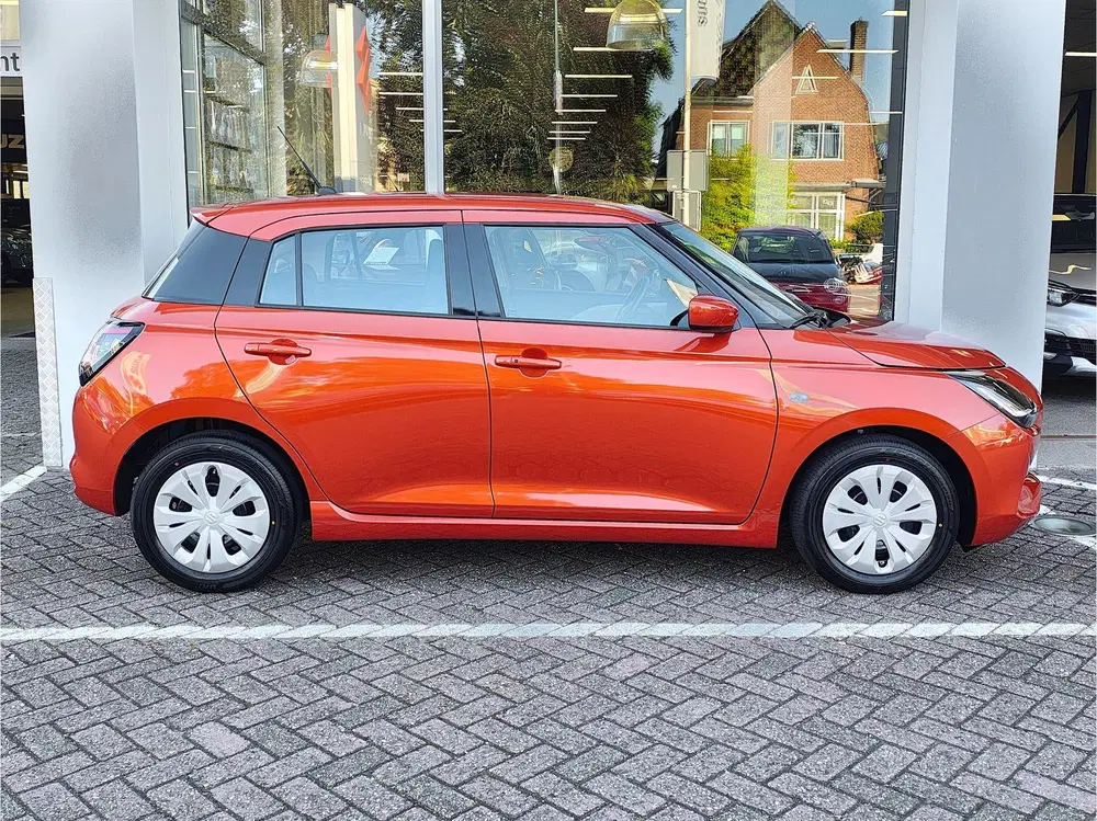 Suzuki Swift 1.2 COMFORT SMART HYBRID Direct Leverbaar uit 2026, foto 6