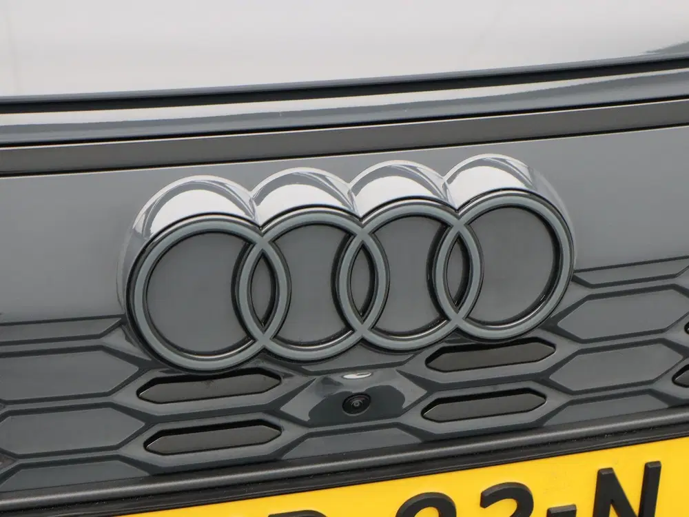 Audi Q6 e-tron S edition performance 100 kWh 306 Pk uit 2025, foto 11