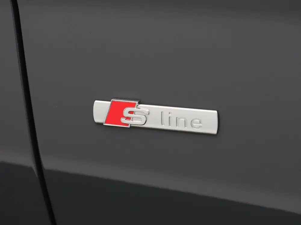 Audi Q6 e-tron S edition performance 100 kWh 306 Pk uit 2025, foto 13