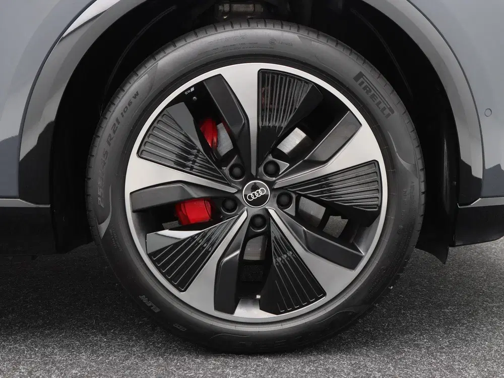 Audi Q6 e-tron S edition performance 100 kWh 306 Pk uit 2025, foto 14